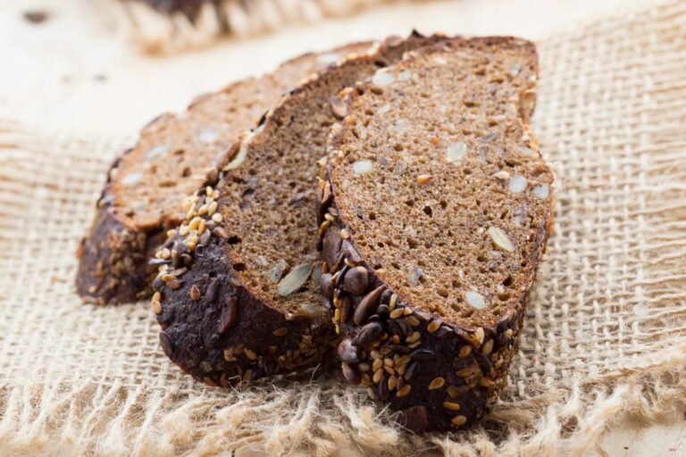 is-rye-bread-gluten-free-common-grains