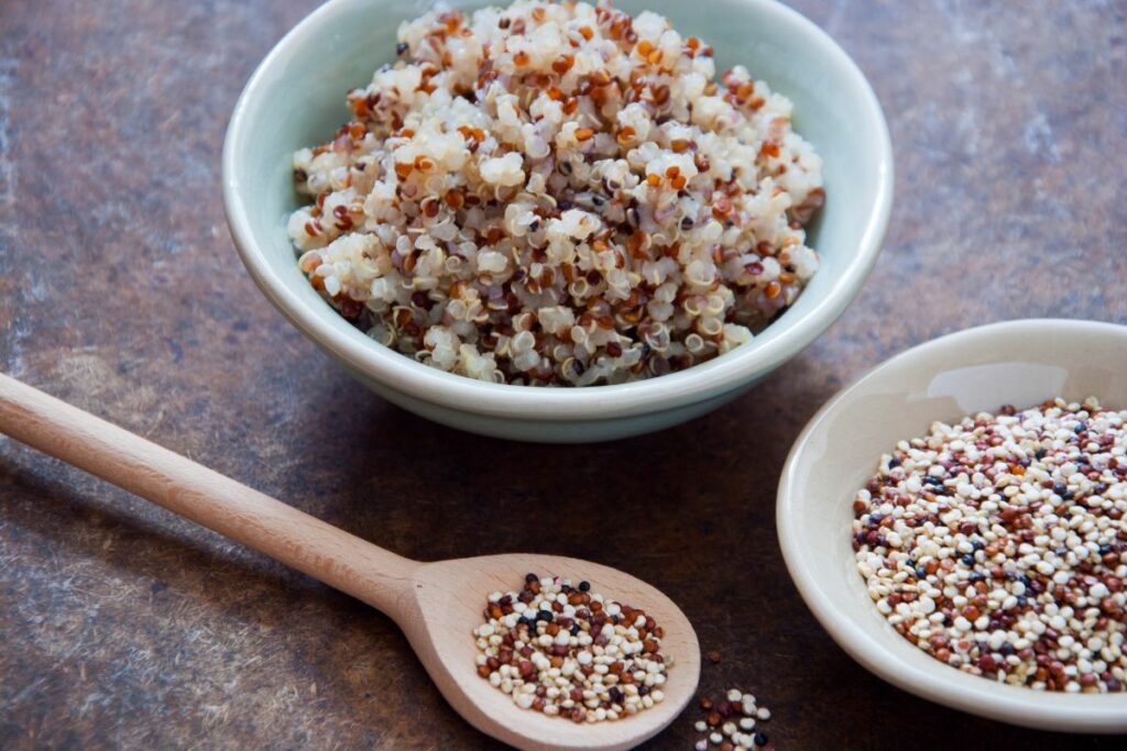 5 Simple Ways To Eat Quinoa And Stay Healthy (Delicious Recipe Ideas)
