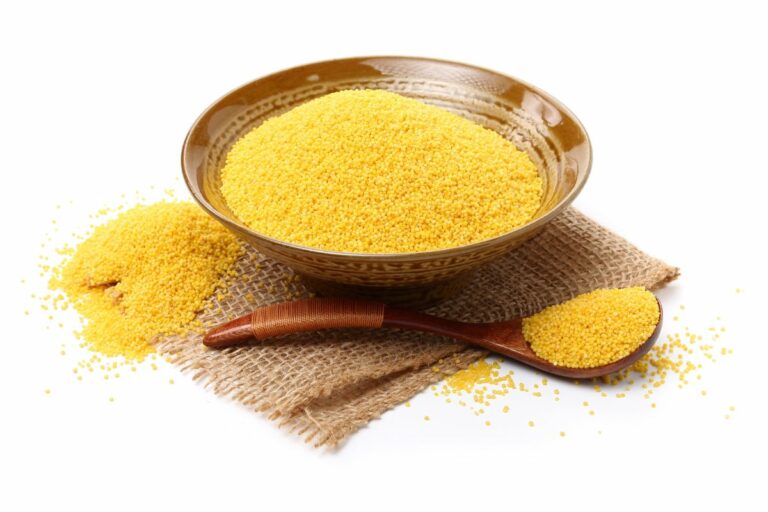 Millet vs oats Nutritional facts and comparison (with charts!) Common Grains