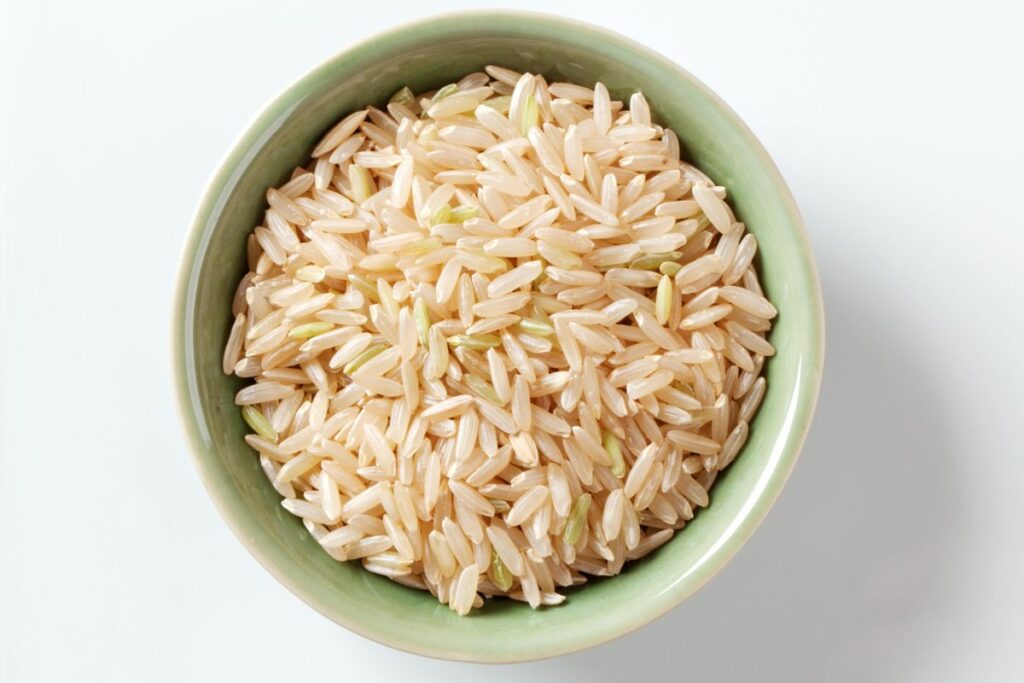 The Advantages & Disadvantages Of Brown Rice - Explained - Common Grains